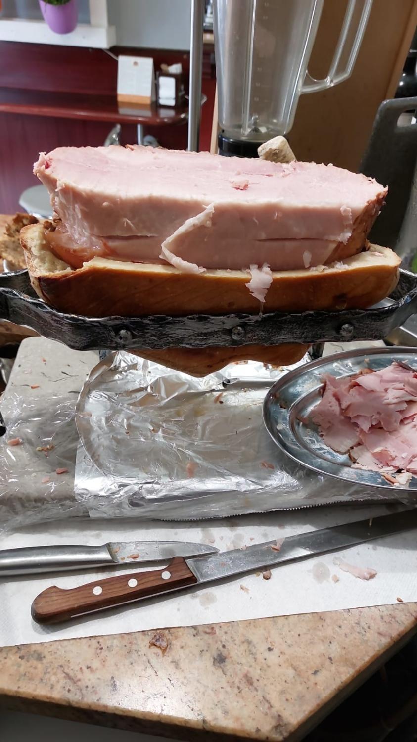 Panino di speck in crosta
